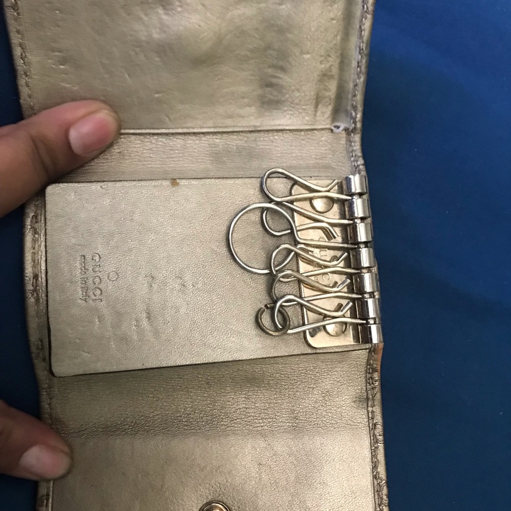 Gucci Key Holder - image 5